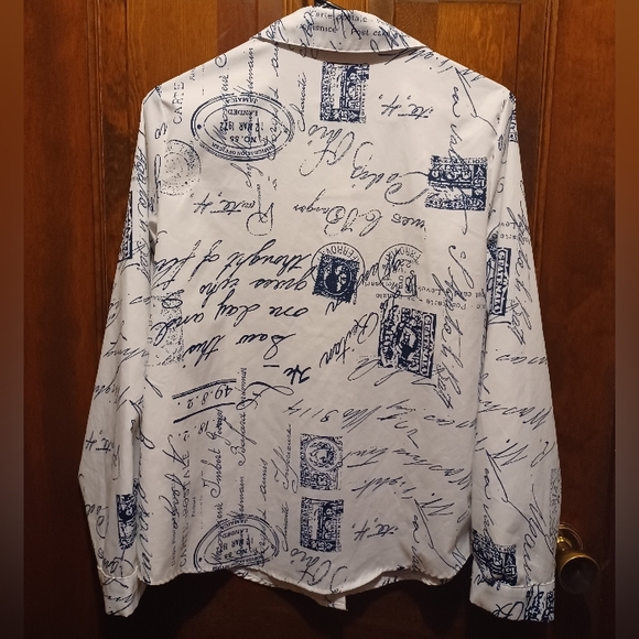 Script Print Button-Up Shirt - Picture 5 of 6